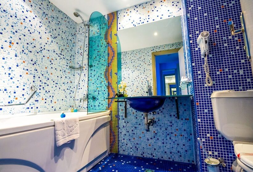 ファミリールーム, Aqua