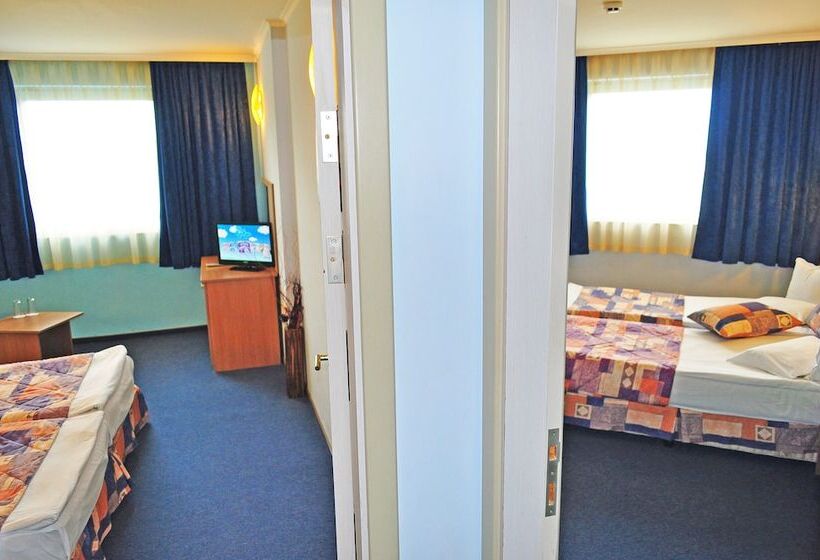 ファミリールーム, Aqua