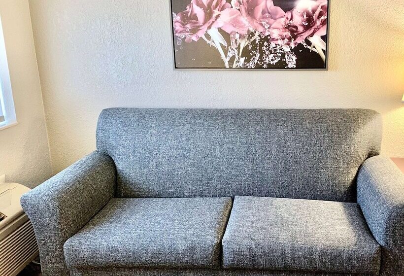 جناح, Best Western Oswego