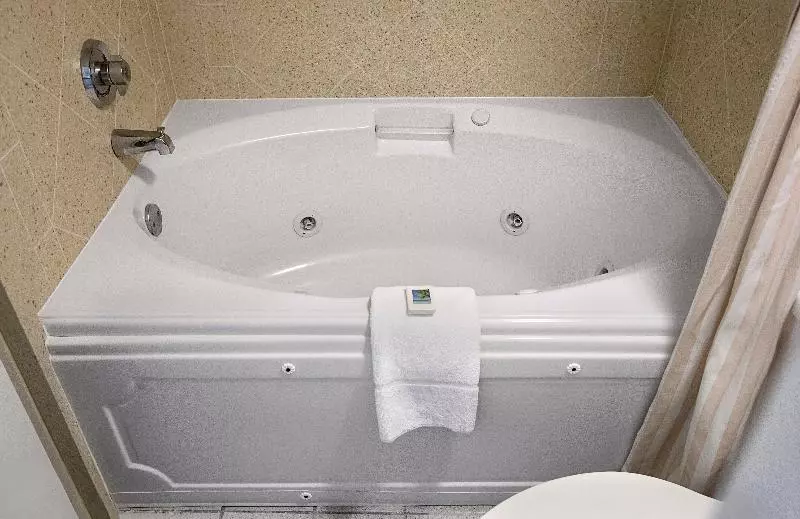 キングサイズベッドのスイートルーム, Best Western Plus Bradenton Hotel & Suites
