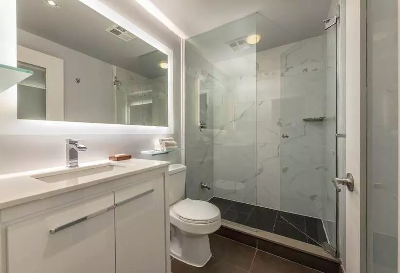 سوییت, Executive Hotel Cosmopolitan Toronto