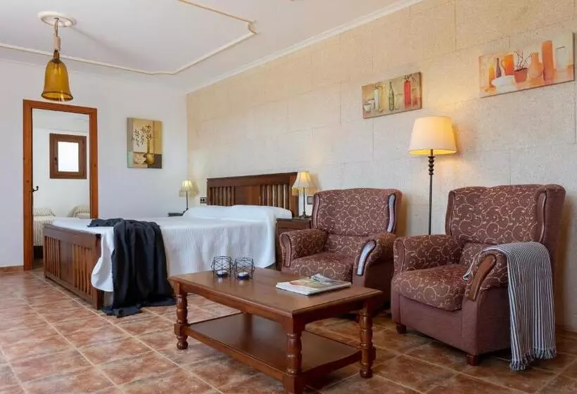 سوئیت جونیور خانوادگی, Finca Hotel Can Canals & Spa