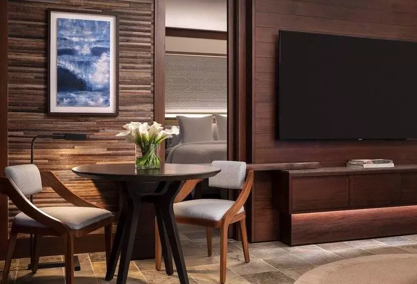سوییت سوپریور با چشم‌انداز دریا, Four Seasons Resort Hualalai