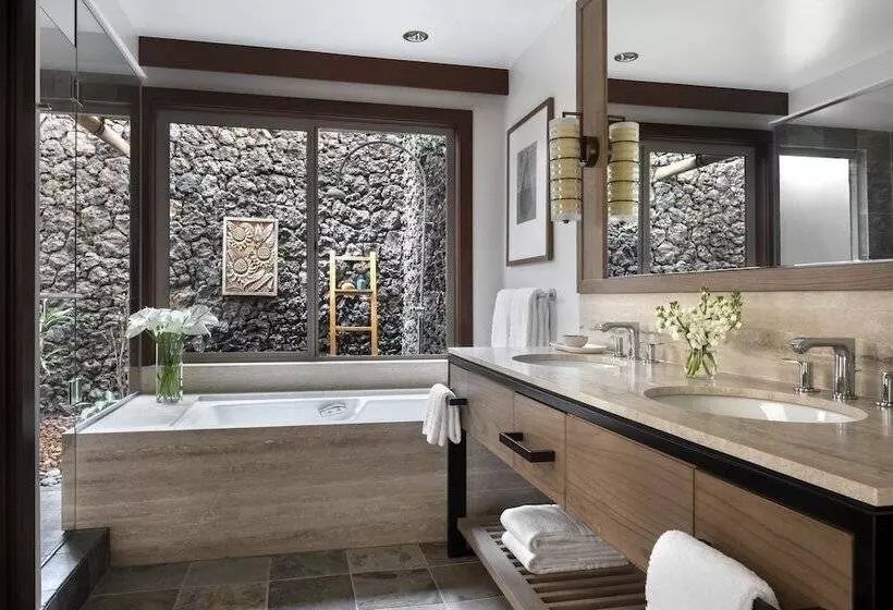 سوییت سوپریور با چشم‌انداز دریا, Four Seasons Resort Hualalai