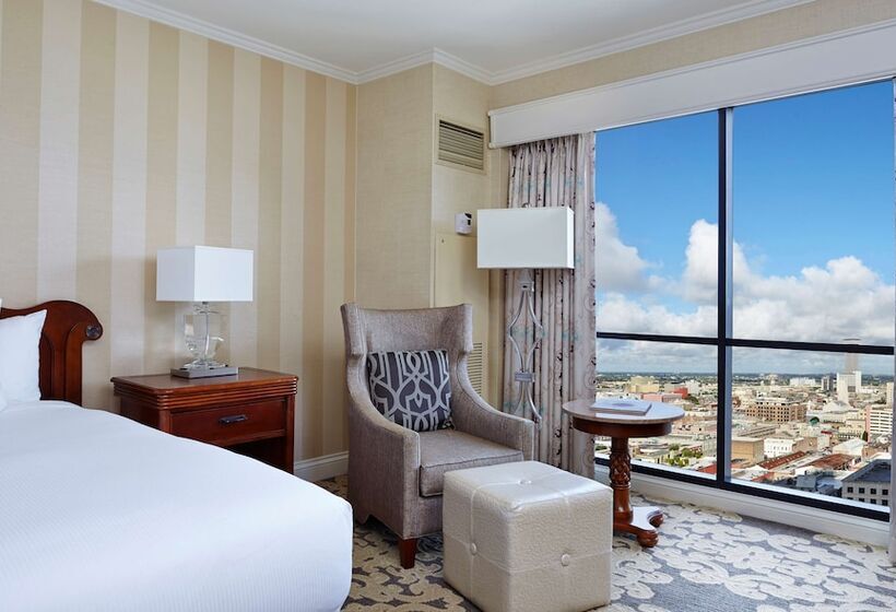 Номер Deluxe, Hilton New Orleans Riverside