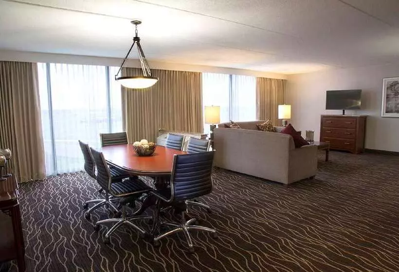 スイート, Hilton New Orleans Riverside