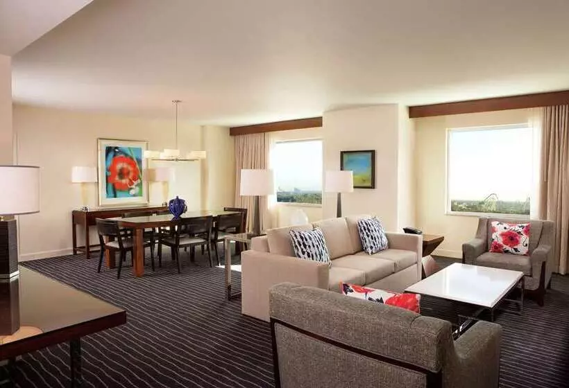 スイート, Hilton New Orleans Riverside