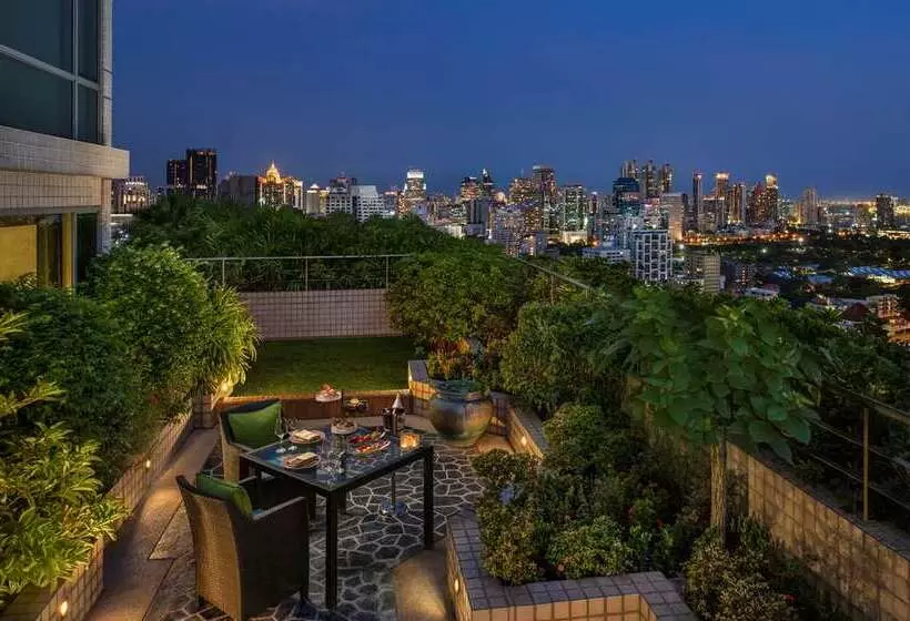 スイート, Hilton New Orleans Riverside