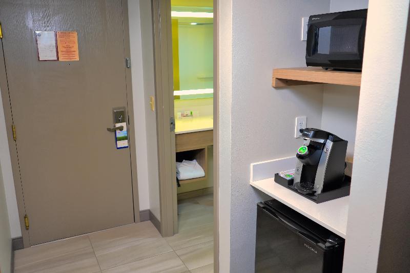 스탠다드 룸, Holiday Inn Express Hotel & Suites Tampa Oldsmar, An Ihg