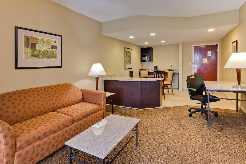 套房, Holiday Inn Express Hotel & Suites Tampa Oldsmar, An Ihg