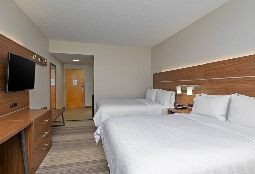 Номер Стандарт 2 Двуспальные Кровати, Holiday Inn Express Hotel & Suites Woodbridge, An Ihg