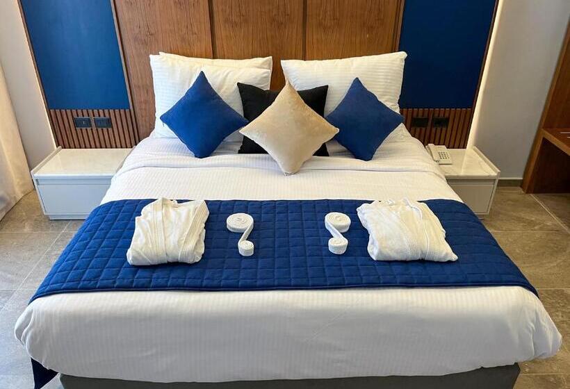 Президентский Люкс, Nubian Island, Families And Couples Only