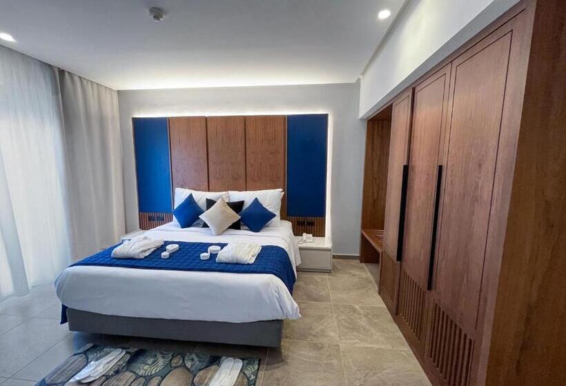 Президентский Люкс, Nubian Island, Families And Couples Only