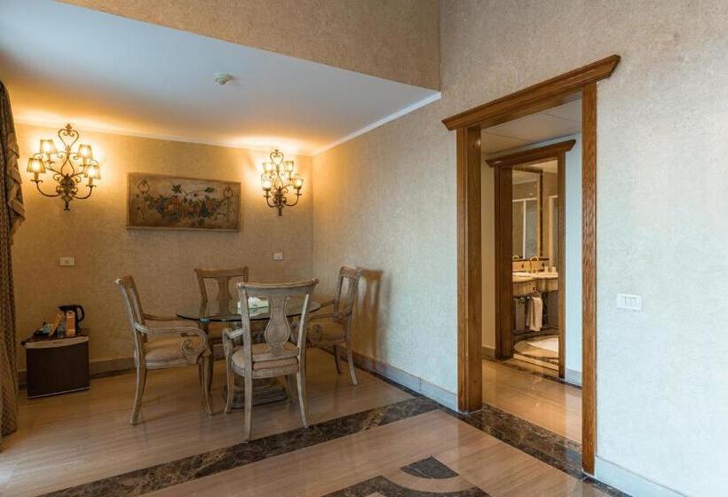 Королевский Люкс, Nubian Island, Families And Couples Only