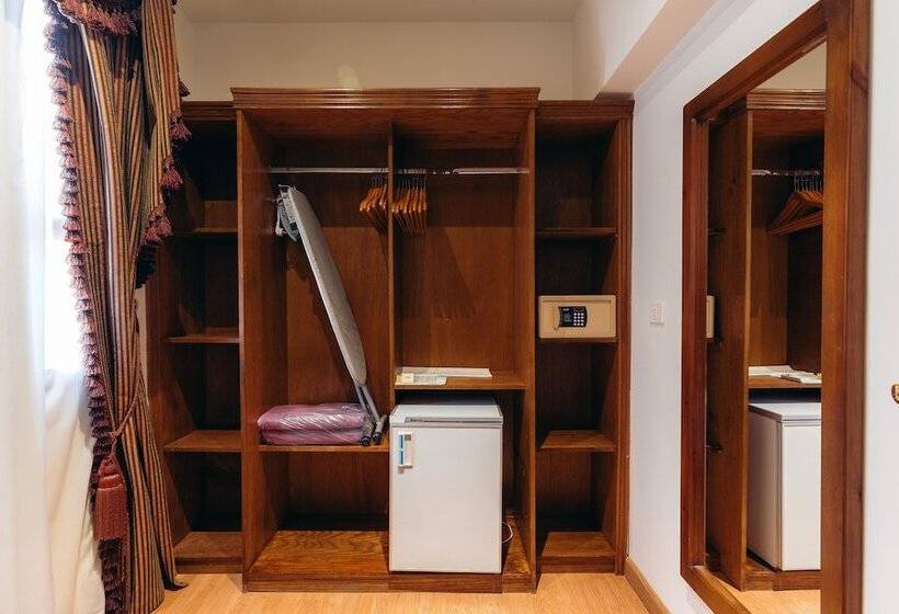 Президентский Люкс, Nubian Island, Families And Couples Only