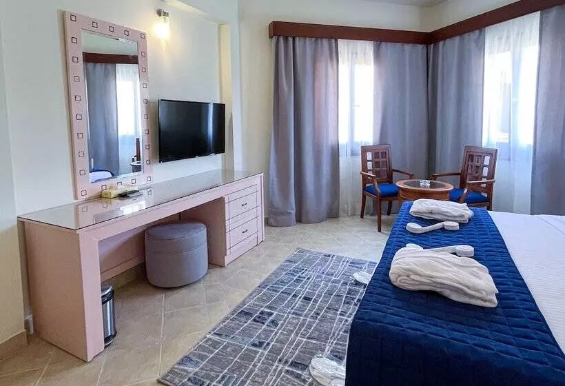 بانگلوی استاندارد, Nubian Island, Families And Couples Only