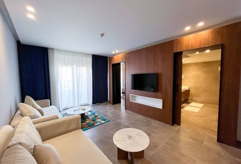 Президентский Люкс, Nubian Island, Families And Couples Only