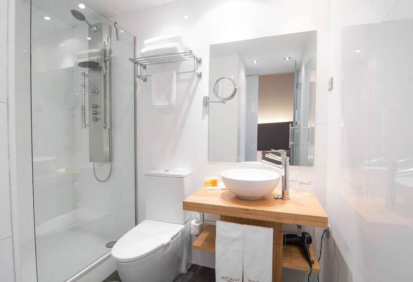 Quarto Quadruple Standart com Varanda, Petit Palace Plaza Del Carmen