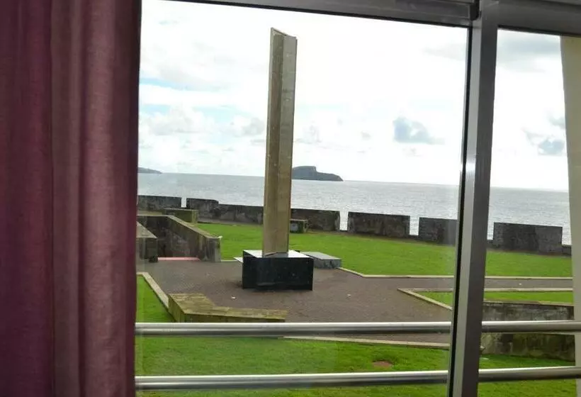 اتاق سوپریور با چشم‌انداز دریا, Pousada De Angra Do Heroismo Castelo De S. Sebastiao