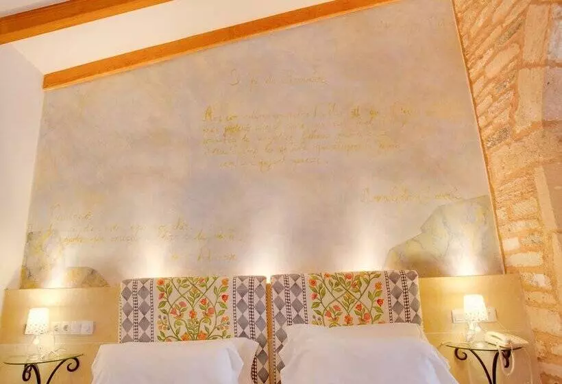 Superior Room with Terrace, Casal Santa Eulàlia