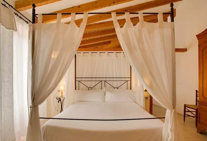 Juniorsviitti, Casal Santa Eulàlia