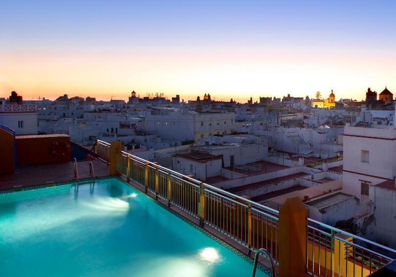 Номер Стандарт Индивидуальный, Senator Cádiz