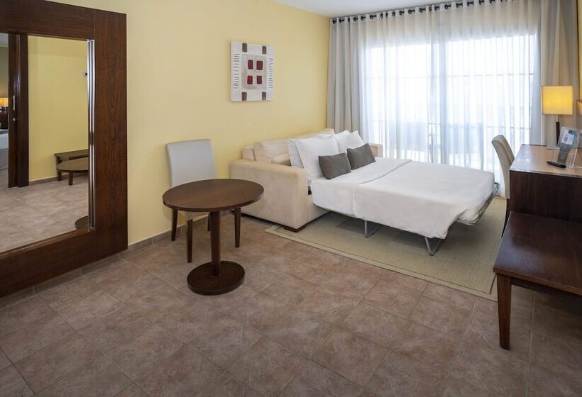 سوییت جونیور با چشم‌انداز جانبی دریا, Serhs Natal Grand Hotel & Resort
