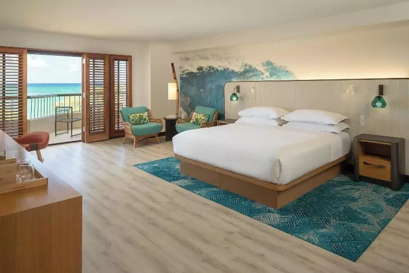 キングサイズベッドのスタンダードルーム, Sheraton Kauai Coconut Beach Resort