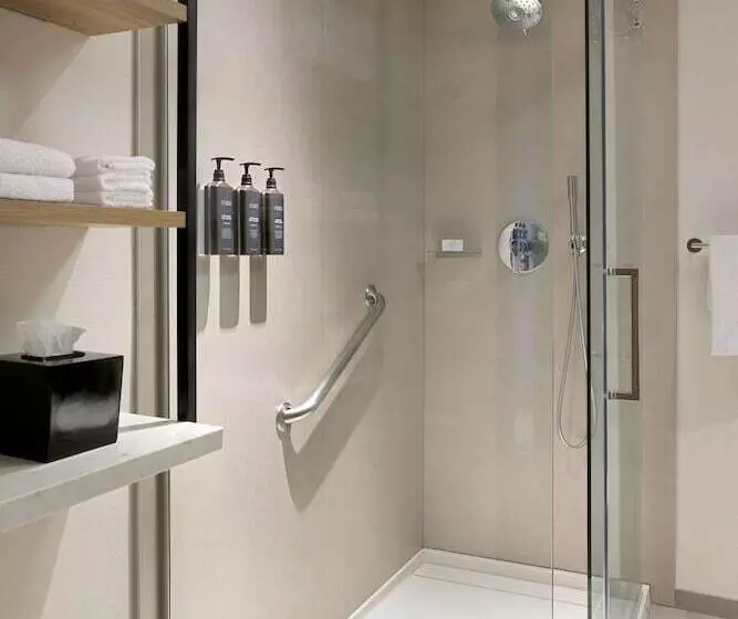 اتاق کلاب, Sheraton Park Hotel At The Anaheim Resort