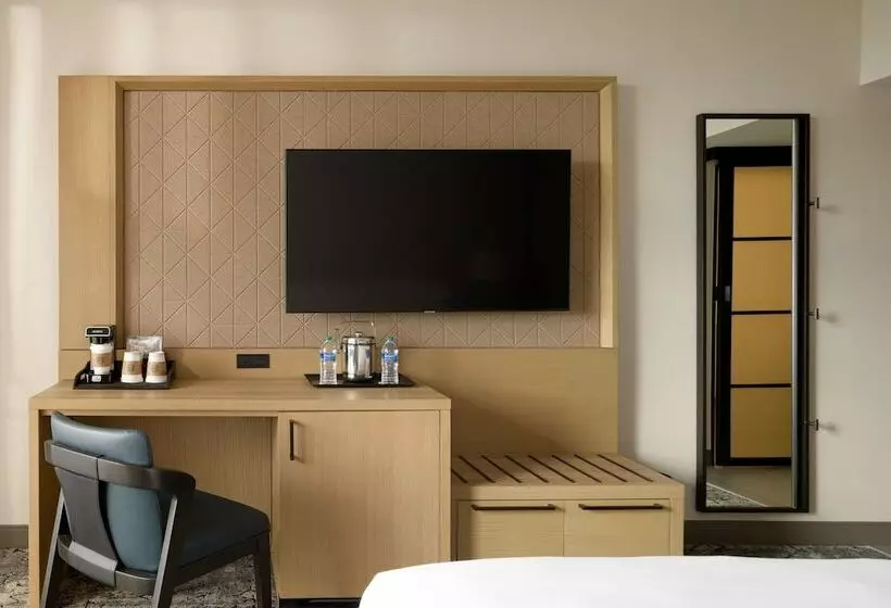 اتاق کلاب, Sheraton Park Hotel At The Anaheim Resort