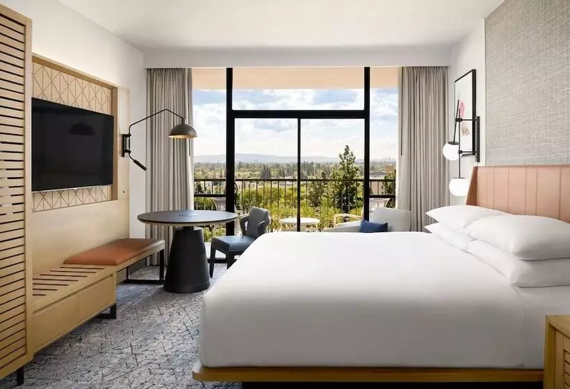 اتاق کلاب, Sheraton Park Hotel At The Anaheim Resort