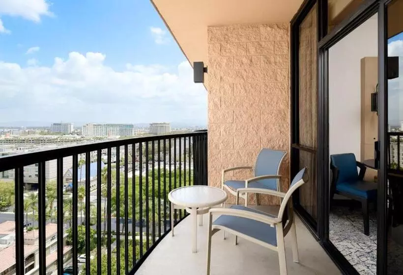 اتاق استاندارد با تخت بزرگ, Sheraton Park Hotel At The Anaheim Resort