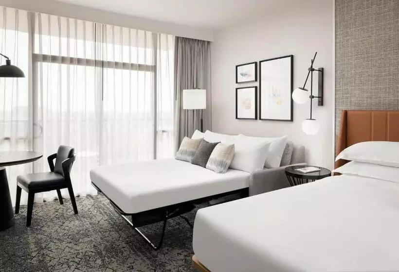 اتاق استاندارد با تخت بزرگ, Sheraton Park Hotel At The Anaheim Resort