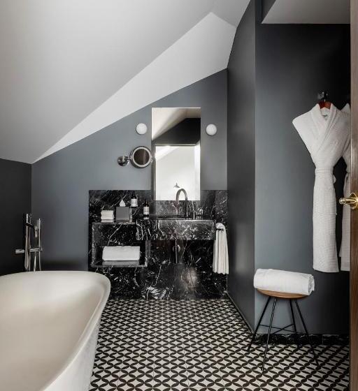 اتاق لوکس, Tótem Madrid, A Small Luxury Hotel Of The World