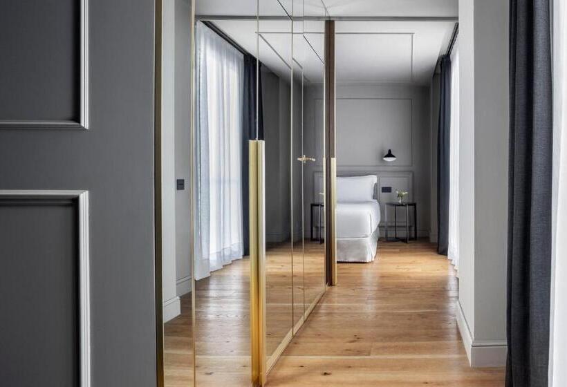 سوییت جونیور لوکس, Tótem Madrid, A Small Luxury Hotel Of The World