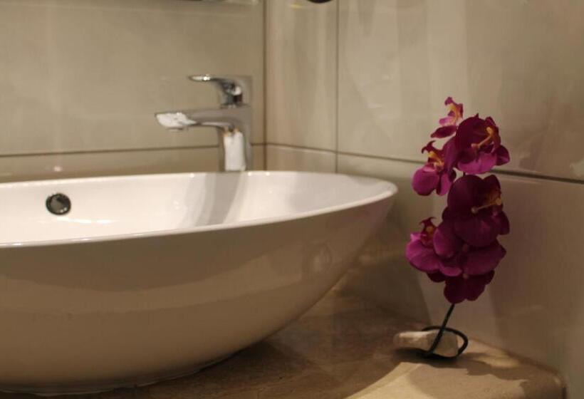 غرفة قياسية مزوَّدة بشُرفة, Villa Adriatica   Adults Only