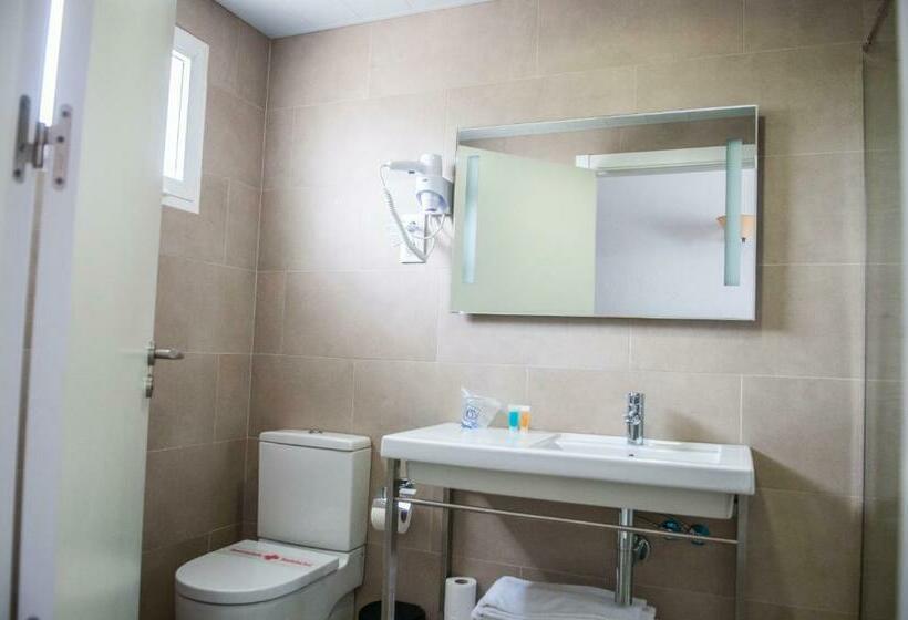 带2个卧室带海景的公寓, Naranjos Resort Menorca