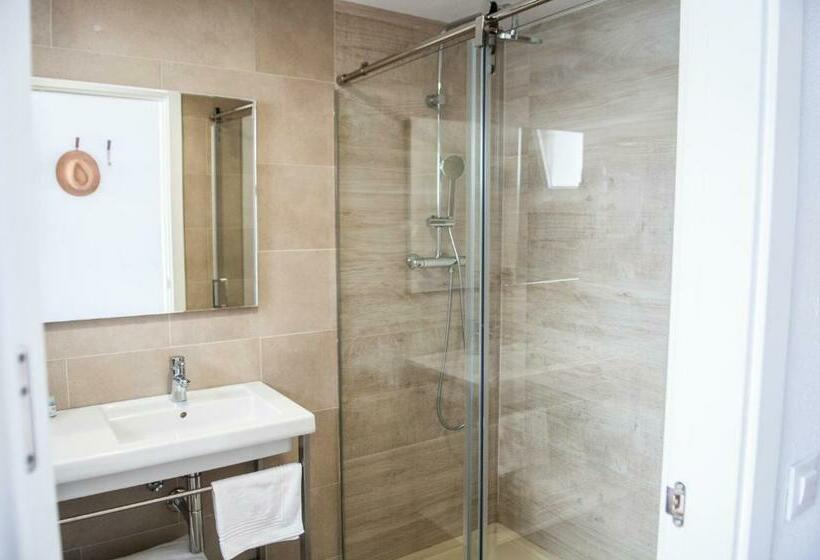 带2个卧室带海景的公寓, Naranjos Resort Menorca