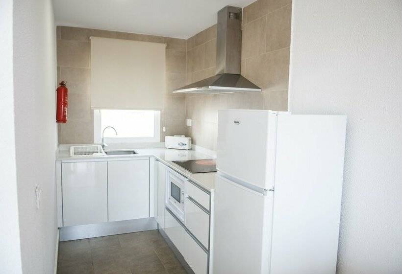 带2个卧室带海景的公寓, Naranjos Resort Menorca