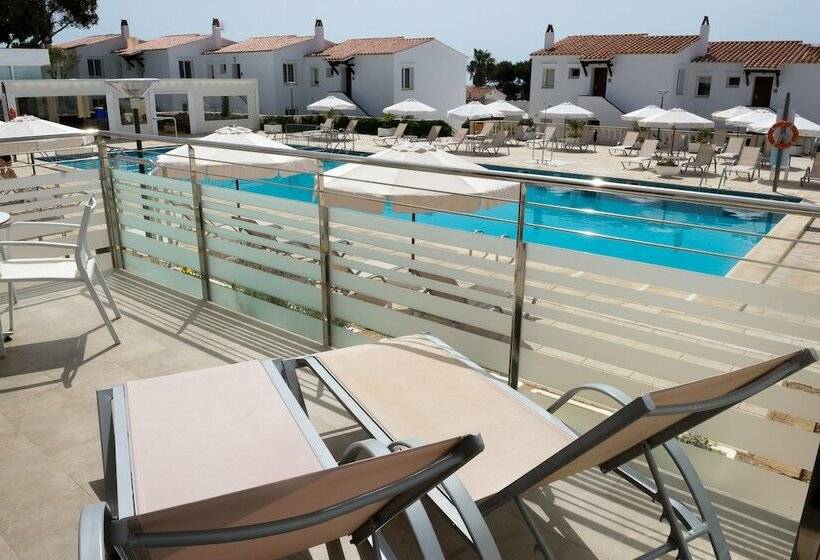 带泳池景观及2个卧室的公寓, Naranjos Resort Menorca