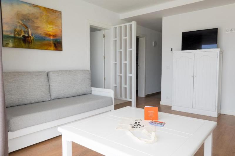 Апартаменты 2 Спальни, Naranjos Resort Menorca