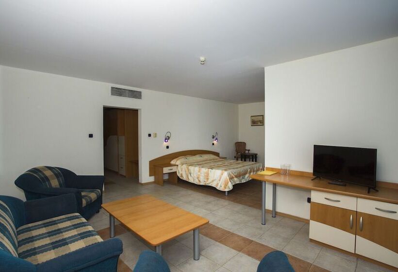 إستوديو قياسى مطل على البحر, Royal Bay Hotel – All Inclusive