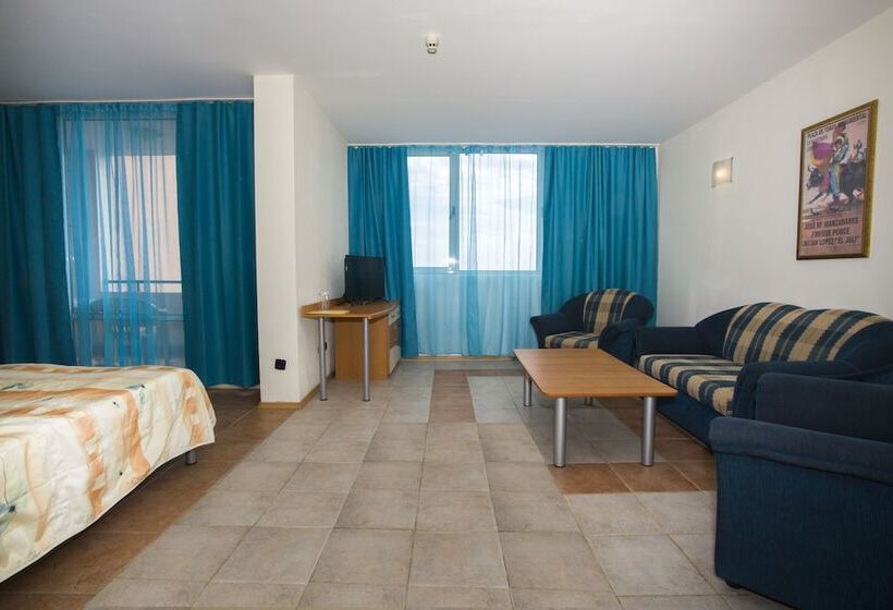 إستوديو قياسى مطل على البحر, Royal Bay Hotel – All Inclusive