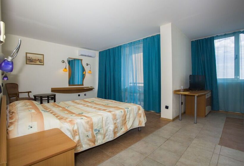 إستوديو قياسى مطل على البحر, Royal Bay Hotel – All Inclusive