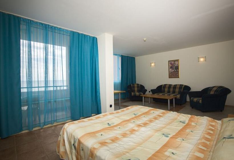 إستوديو قياسى مطل على البحر, Royal Bay Hotel – All Inclusive