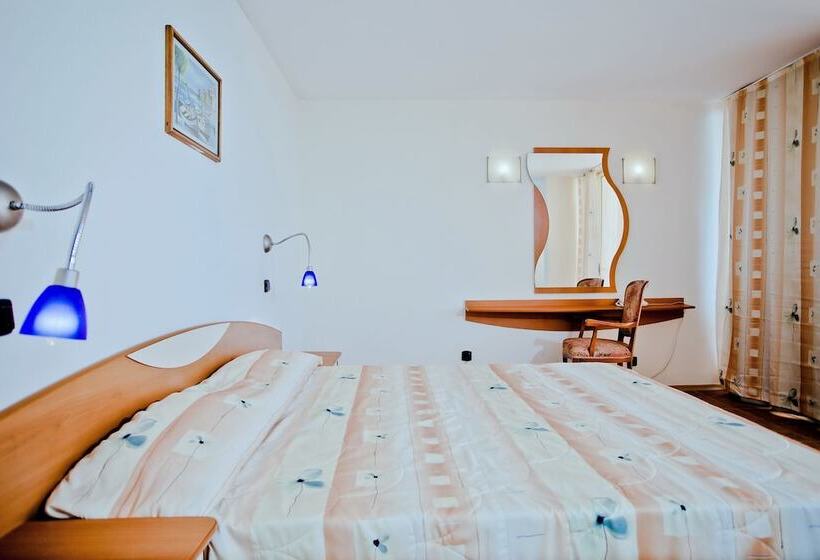 إستوديو قياسى مطل على البحر, Royal Bay Hotel – All Inclusive