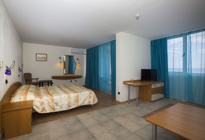 إستوديو قياسى مطل على البحر, Royal Bay Hotel – All Inclusive