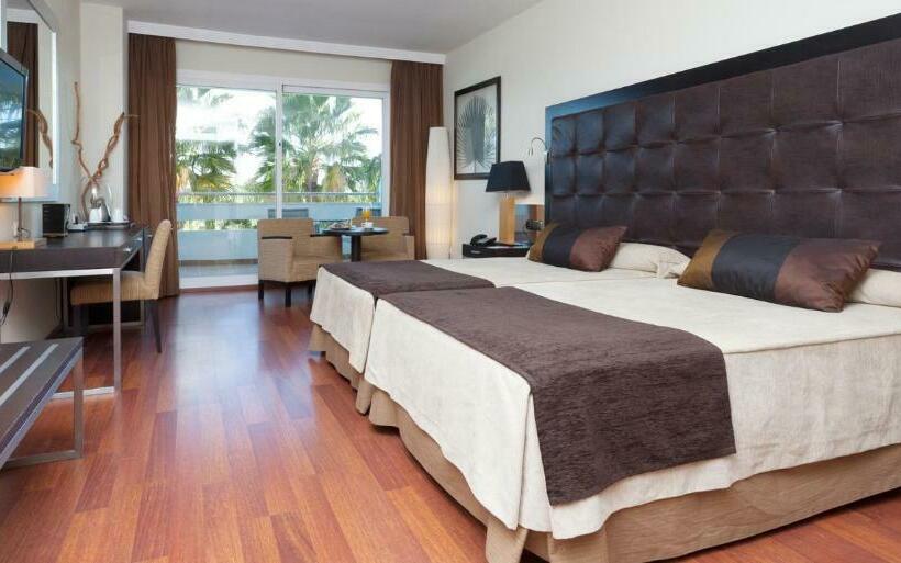 Номер Deluxe с Террасой, Senator Banús