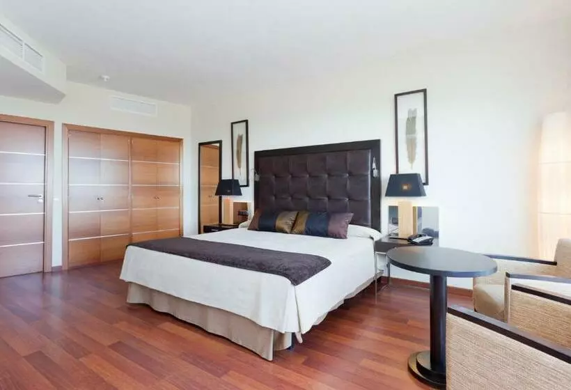 Suite with Terrace, Senator Banús