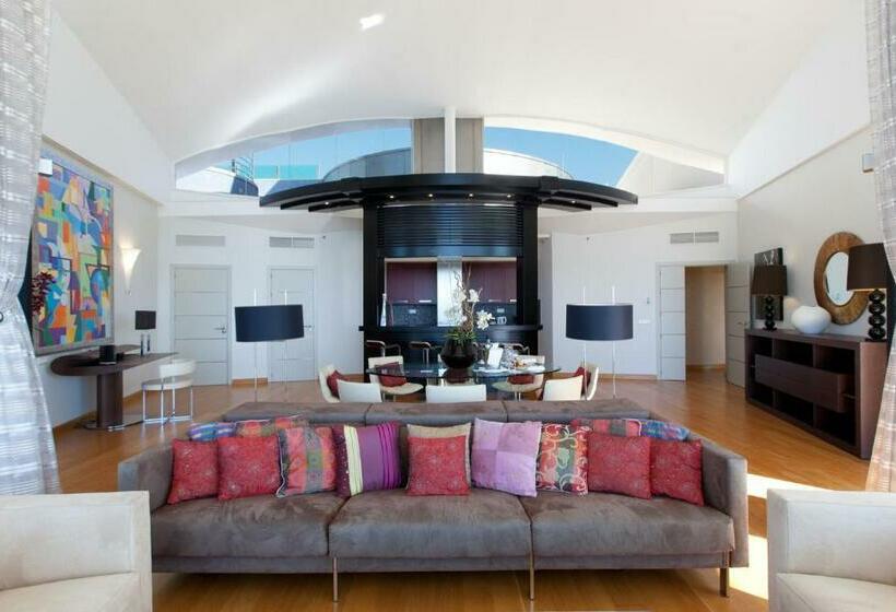 Люкс с Бассейном, Senator Banús